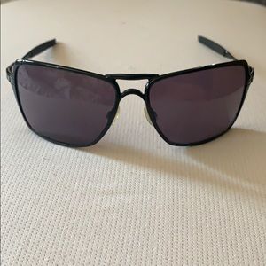 Oakley Sunglasses/Mens